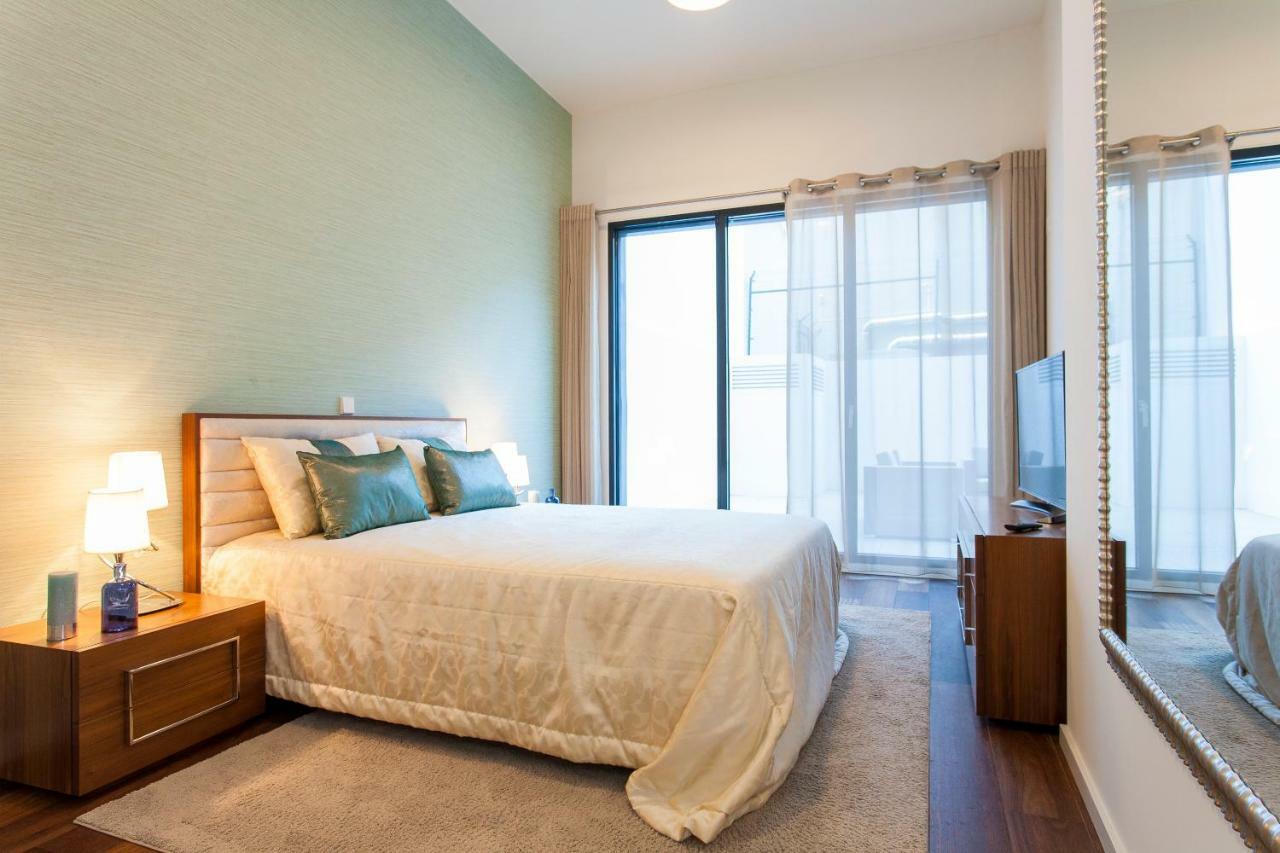 Altido Luxurious And Spacious 1-bed Apt With Huge Terrace By Parque Subway * Lissabon